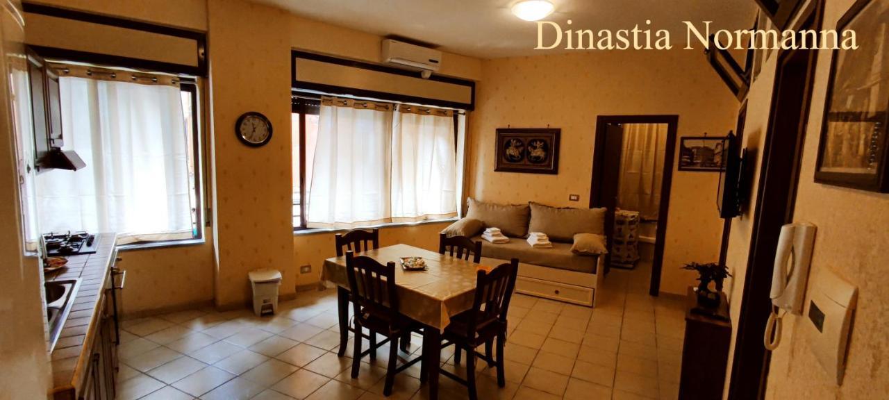 Casa Vacanza Dinastia Borbone - Centro Storico Naples Exterior photo